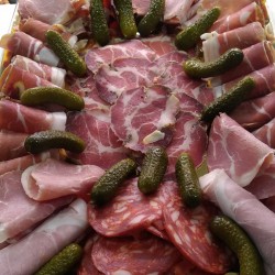 Plateau charcuterie...